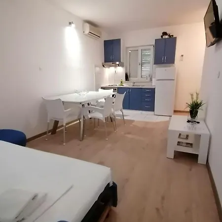 Mika Apartamento *